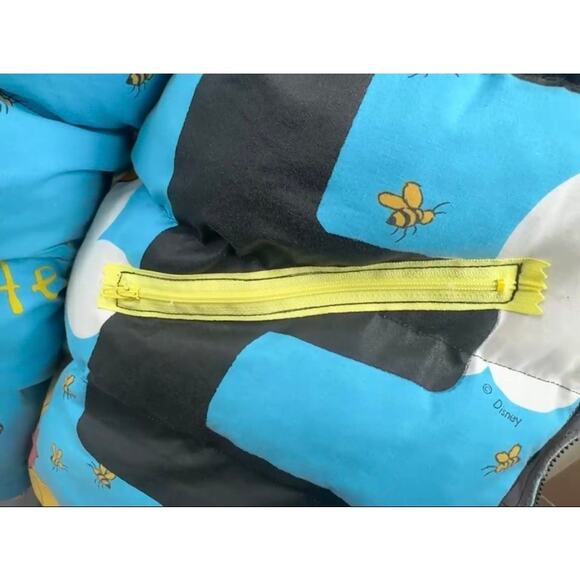 Unisex Adults Die.Go Studios Blue "Winnie The Pooh" Puffer Jacket One Size - Picture 11 of 15